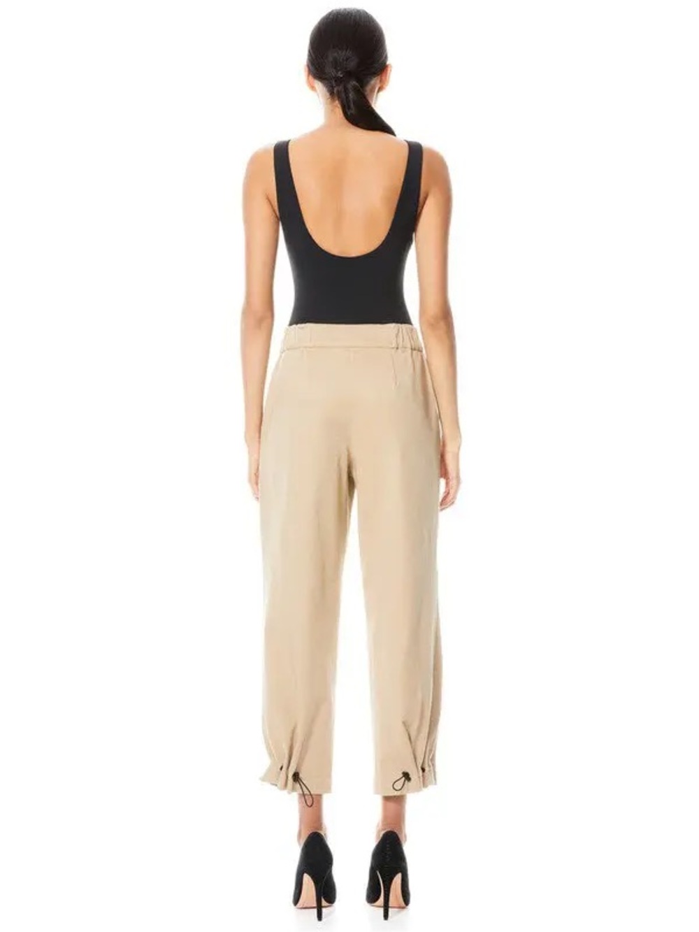 Alice + Olivia Manda Scoop Neck Bodysuit - Picture 2 of 8